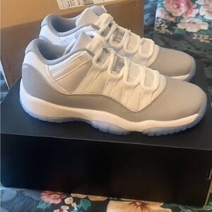 Jordan 11 basse rétro coloris gris ciment
